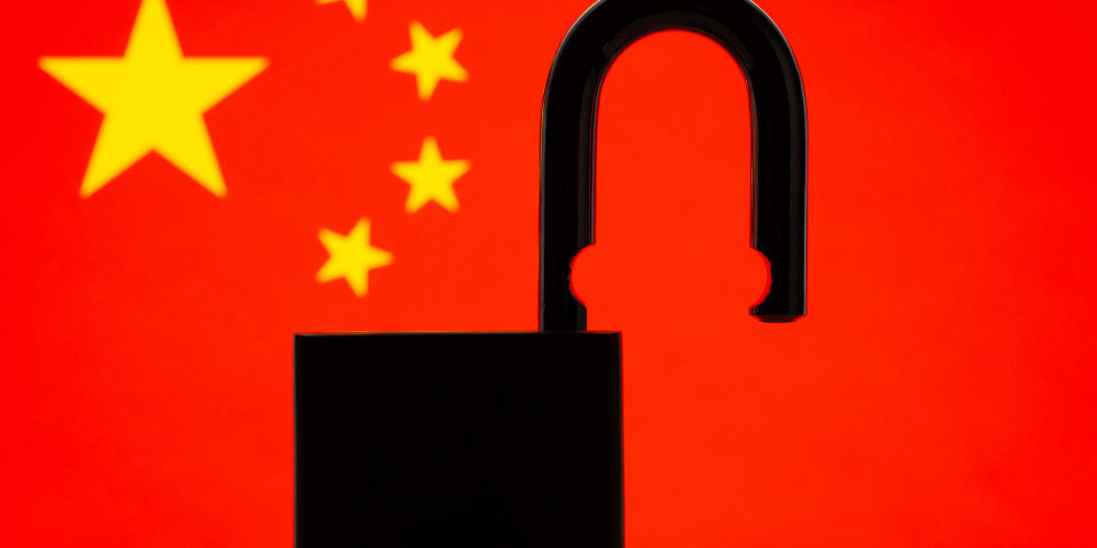 OffenesVorhaengeschlossChina-1